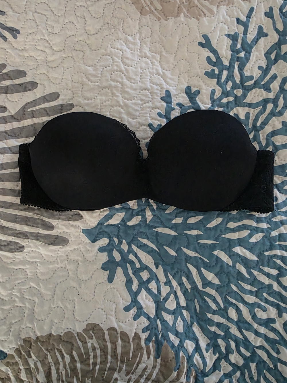Vanity Fair Black Strapless Bandeau Bra